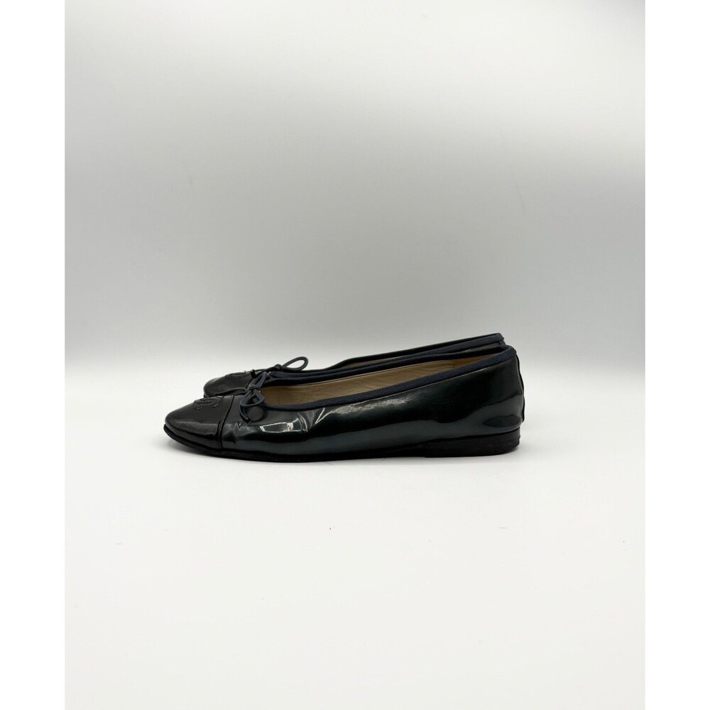 Chanel Blue & Black Patent Leather Ballet Flats Bow Accent Size EU 35.5 - Picture 3 of 16